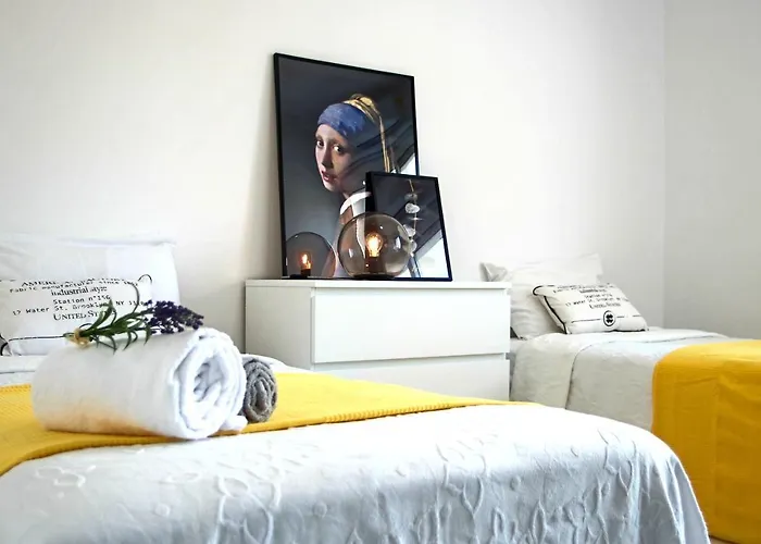 Phaedrus Living: Seaside Luxury Flat Natalia House 102 *