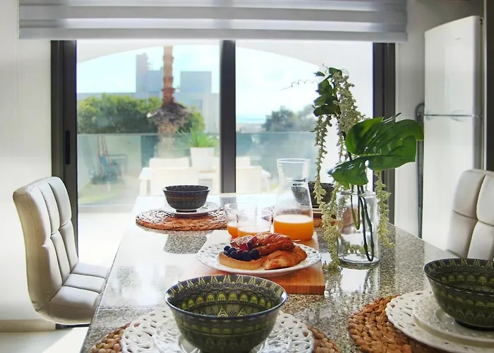 Apartamento Phaedrus Living: Seaside Luxury Flat Natalia House 102