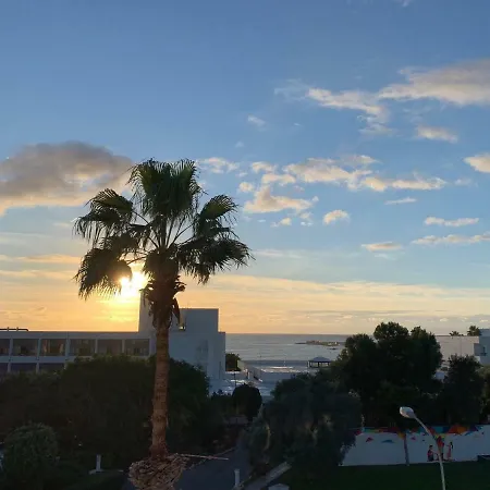 Phaedrus Living: Seaside Luxury Flat Natalia House 102 Apartamento *