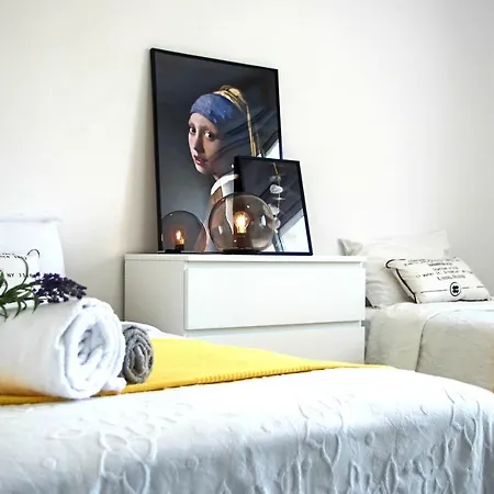 Phaedrus Living: Seaside Luxury Flat Natalia House 102 *