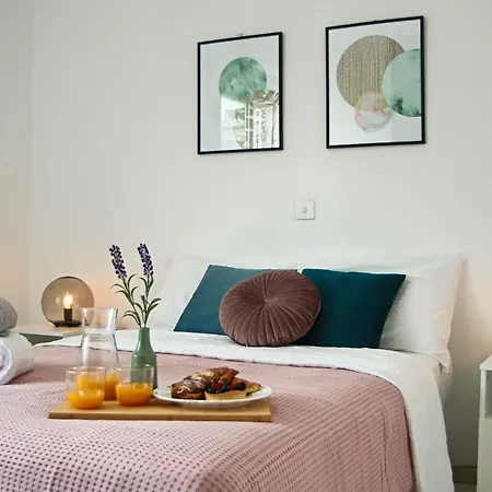 Phaedrus Living: Seaside Luxury Flat Natalia House 102