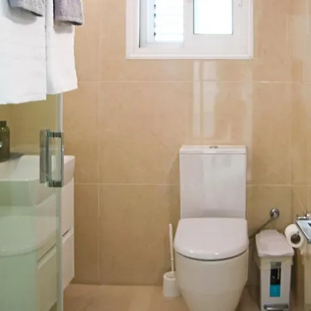 Phaedrus Living: Seaside Luxury Flat Natalia House 102 *